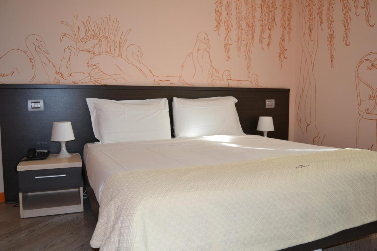 Cornelle Hotel Valbrembo Екстер'єр фото